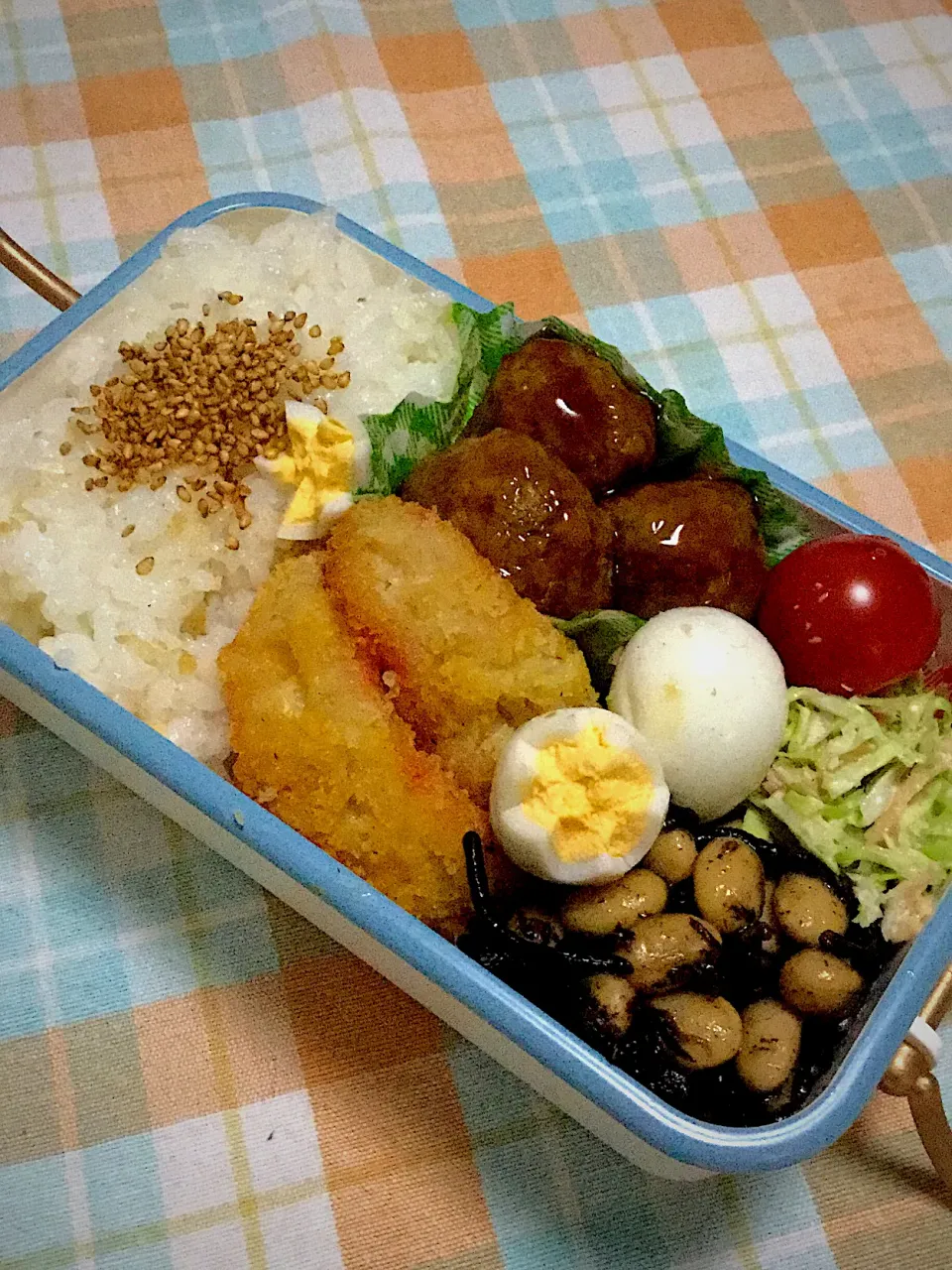 Snapdishの料理写真:長女の中学弁当！　昨日の残りのエビフライ|yukoさん