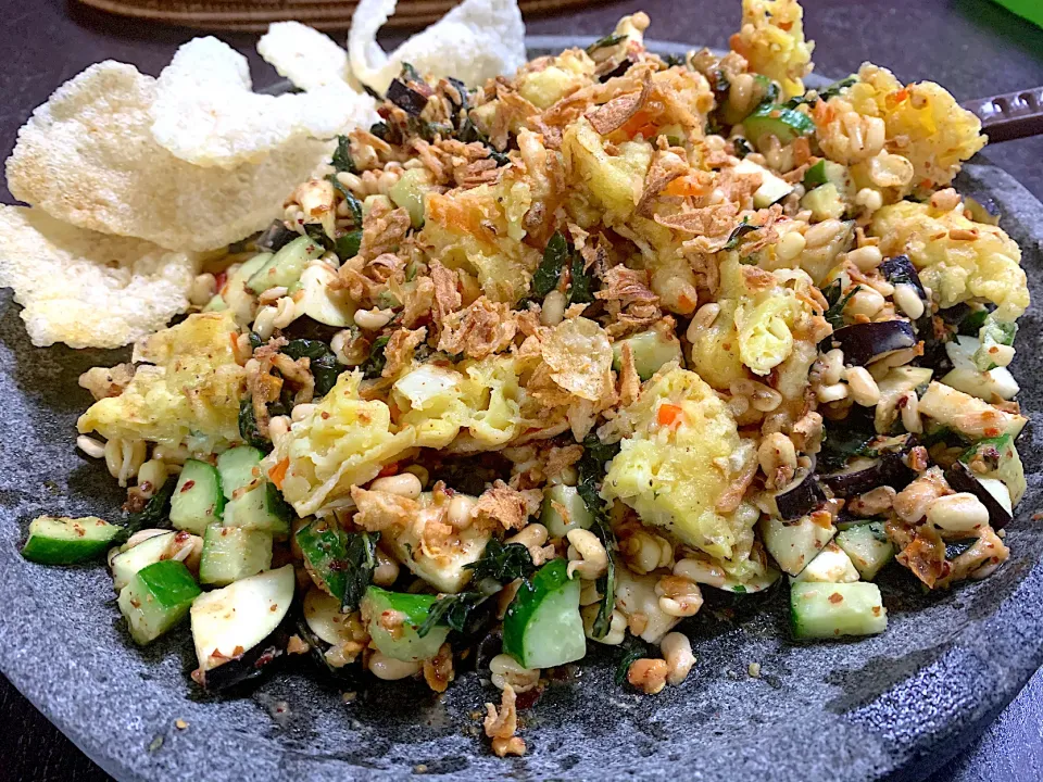 Snapdishの料理写真:Keredok pecel|yeni kartikasariさん