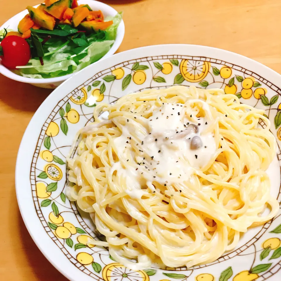 キノコのクリームパスタとかぼちゃサラダ|もぐぴよさん