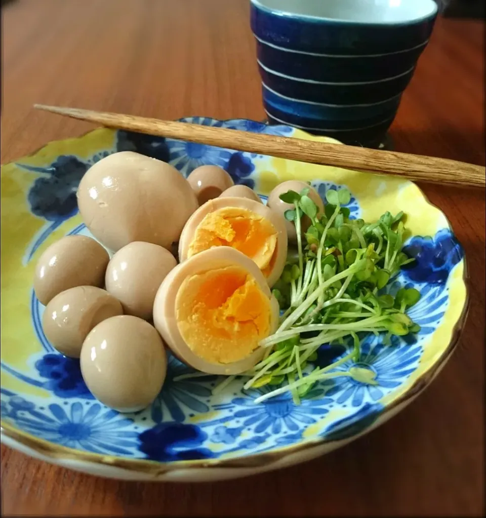 卵のにんにく醤油漬け|まりおさん