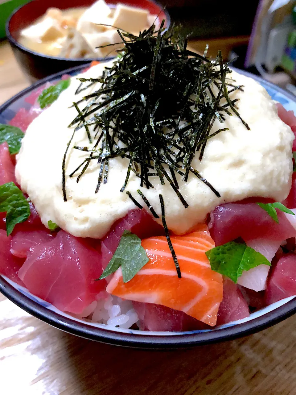 おつまみ刺身で山かけ丼|ミウトおかんさん