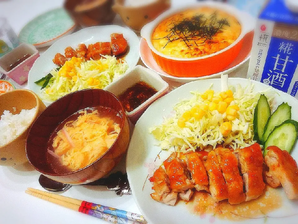 夕食(^ー^)
照り焼きチキン&サラダ
長芋と豆腐チーズグラタン
もずく
カニカマ卵スープ|プリン☆さん