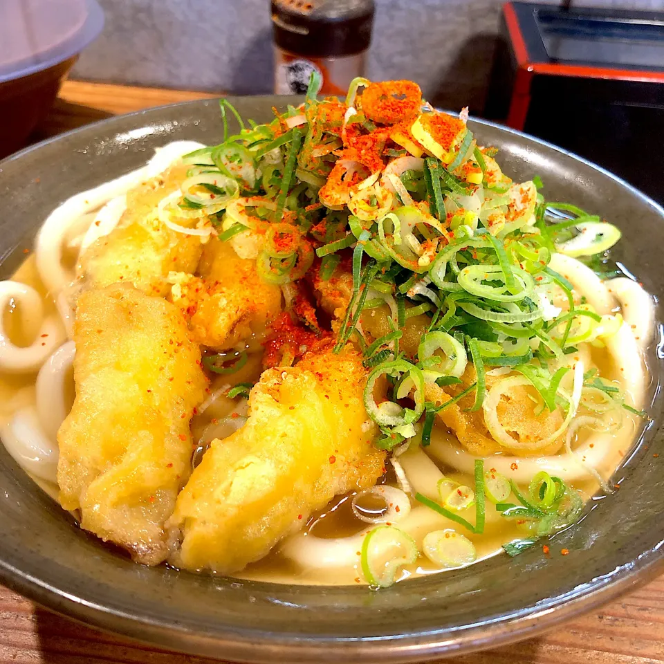 Snapdishの料理写真:牧のうどん　ゴボ天うどん中めん|Mika  Maedaさん