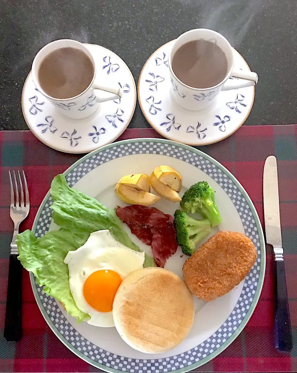 マフィンで朝食|シュトママさん