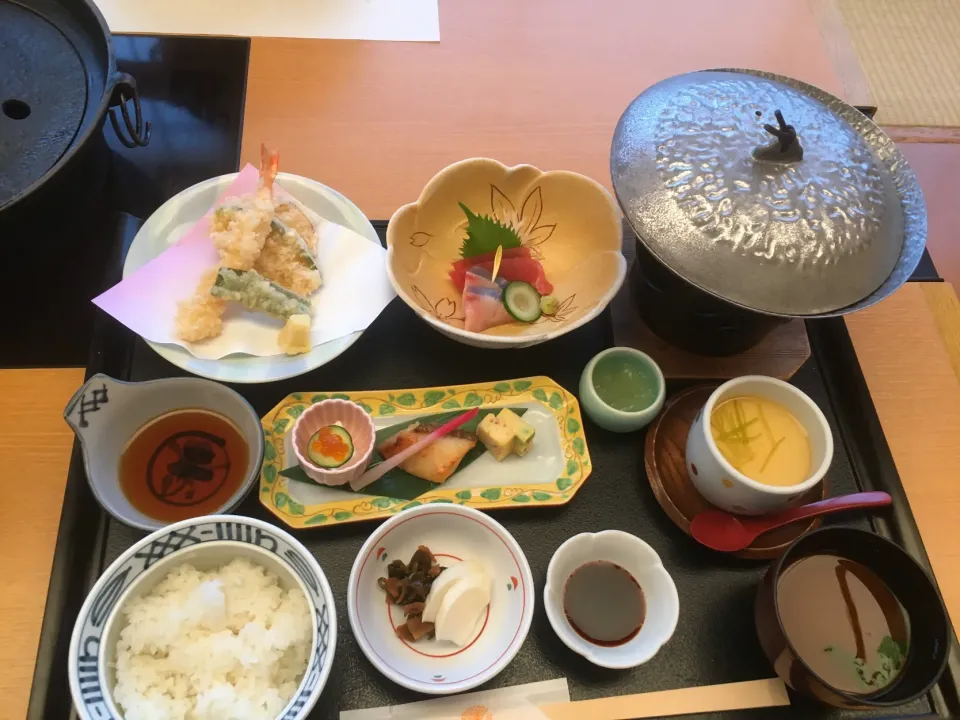 Snapdishの料理写真:昼飯は和食で|フージさん