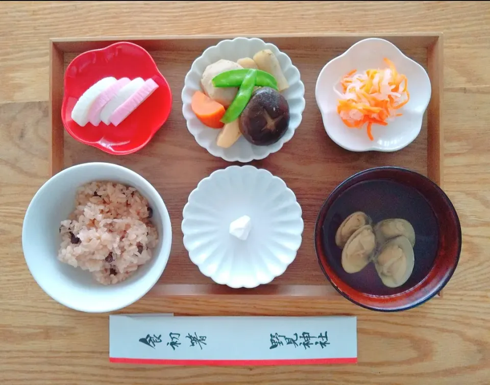 🌸お食い初め膳🌸

朝から買い出しでバタバタしたけど手作りしてよかった😌♥️|おーやんさん