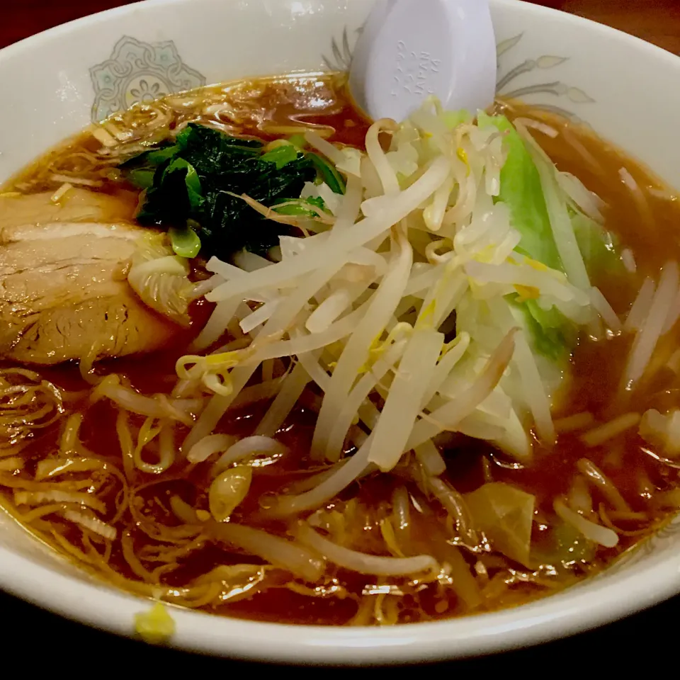 晩ごはん⭐️⭐️⭐️                                           裏技！メニューに無い野菜、豆板醤入り味噌ラーメン(ｏ>Д<)b"ﾅｲｼｮﾀﾞﾖｯ|ぽんたさん