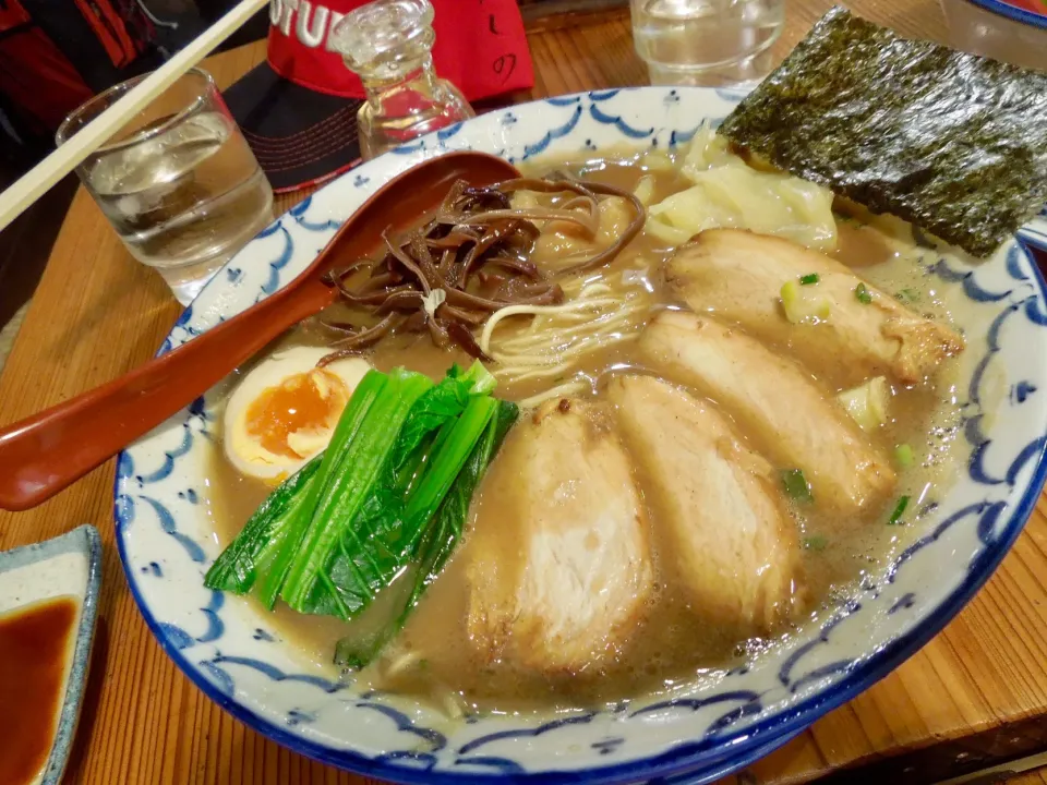 魚粉香る特濃チャーシュー麺|Takeshi  Nagakiさん