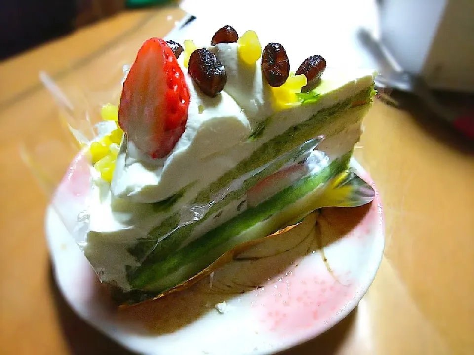 Snapdishの料理写真:苺と抹茶のケーキ

HAKUJYUJI|∞aya∞さん