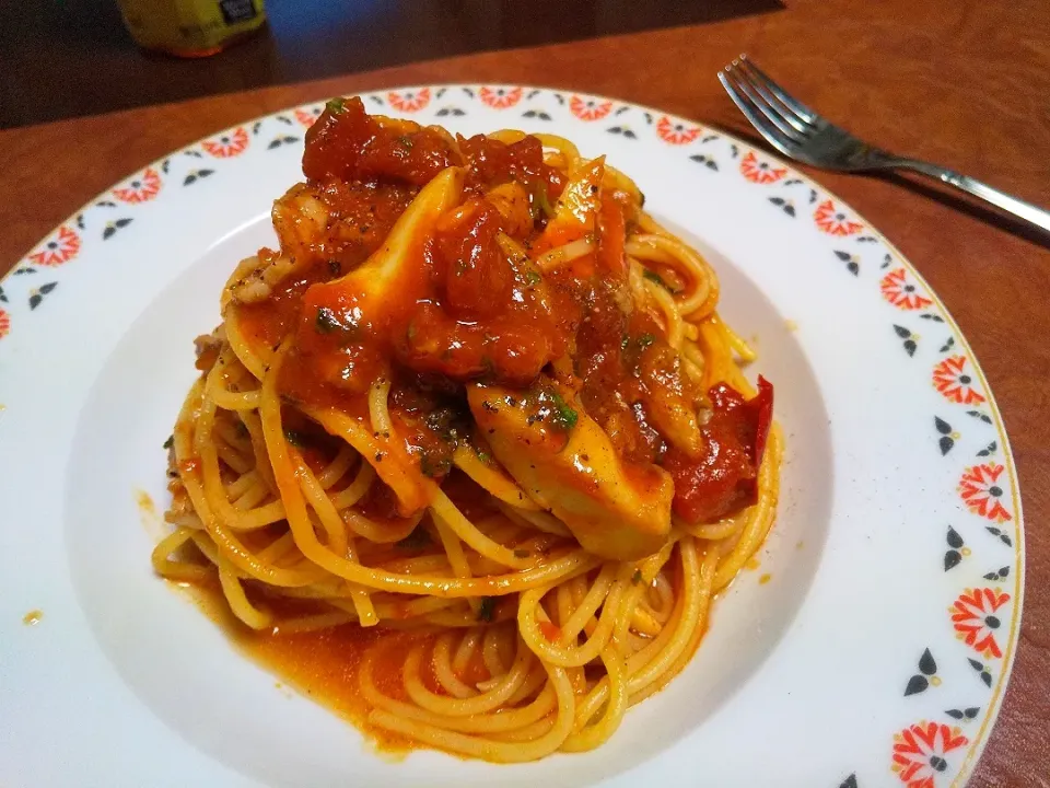 Snapdishの料理写真:トマトソースパスタ🍝|Aya☺︎さん