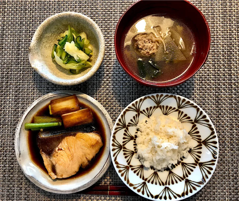 月曜日の朝ごはん定食🍚|saoricocoさん