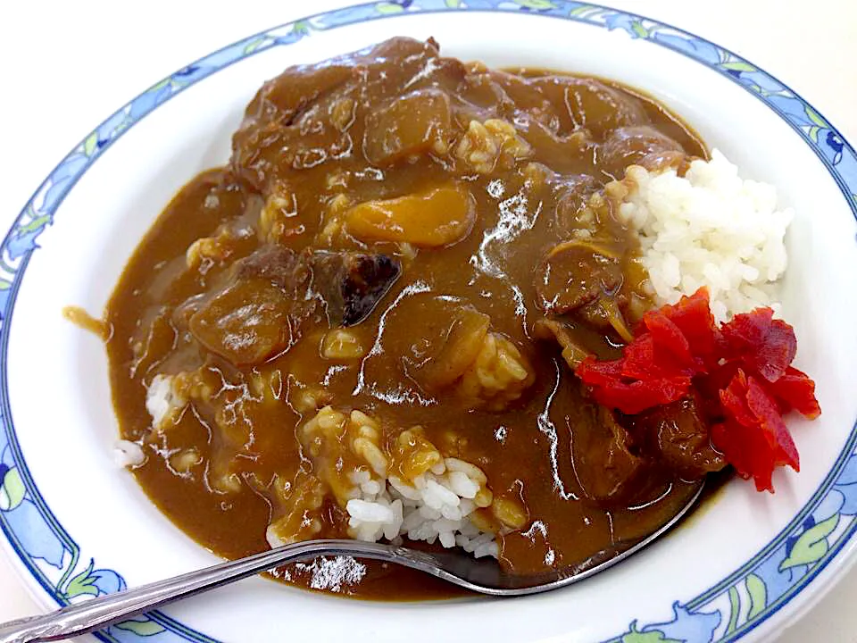 お昼ごはん「学食カレー🍛」|ばくあんしゃさん