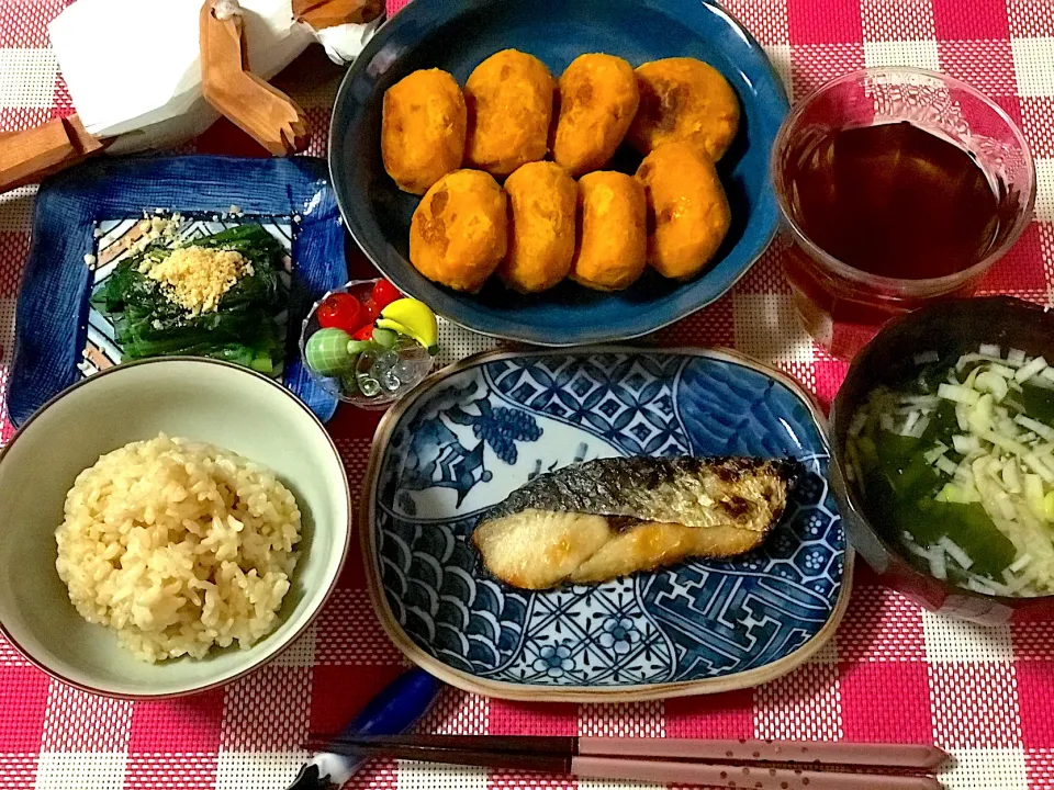 ある日の晩ご飯🍚メインは甘酒入りかぼちゃのカマン芋餅💕味付けなしでめっちゃうま〰|noeさん