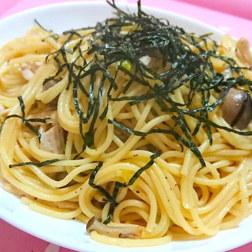 "ツナとシメジのパスタ"🍝|りくれんさん