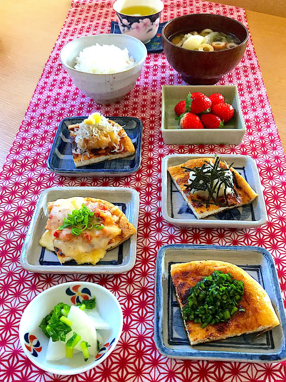 焼き油揚げで朝ごはん🥢|サミカさん