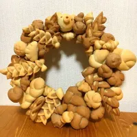 Snapdishの料理写真:パンでリース🥐