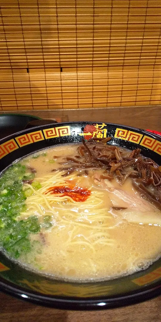 キクラゲ増しとんこつラーメン🍜|さくらんぼさん