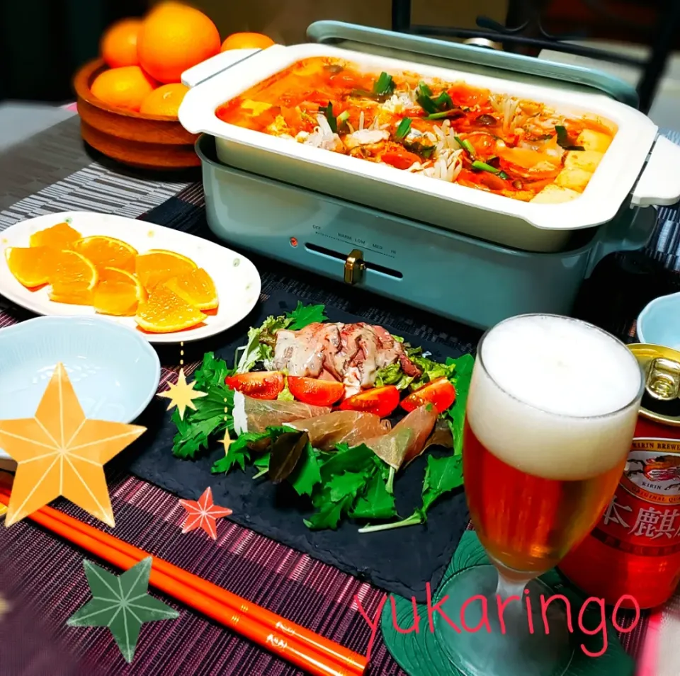 Snapdishの料理写真:🍁海鮮チゲ風ブ－ケ鍋🍲
🍁ミスジのロ－ストビーフ&生ハムサラダ
🍁愛媛の紅マドンナ🍊
🍁KIRIN本麒麟で✨🍻🎶|yukaringoさん