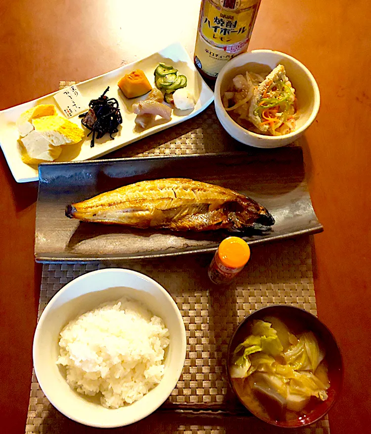 Today's Dinner🍴 京のおばんざい･鯵の南蛮漬け･焼きほっけ･白飯･もつ煮からのぉｷｬﾍﾞﾂ､牛筋と里芋加えて芋煮風お味噌汁|🌈Ami🍻さん