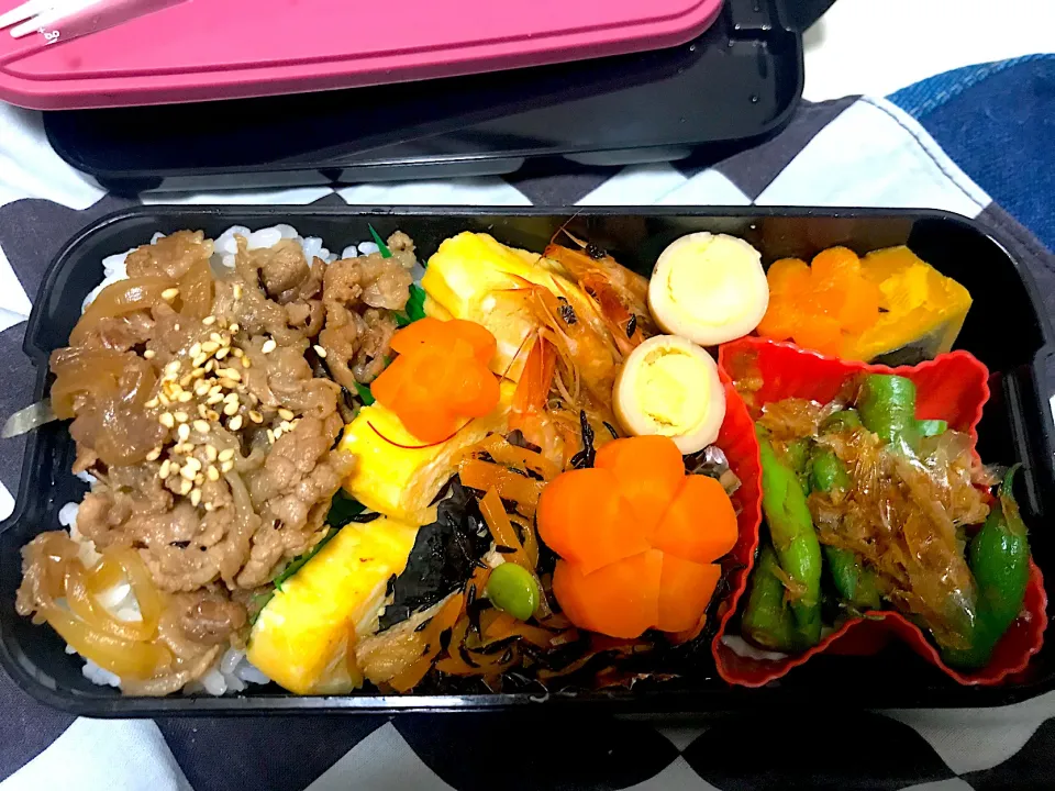 作り置きを温めただけのお弁当。時間がなかったが美味しかった。|ナタママさん