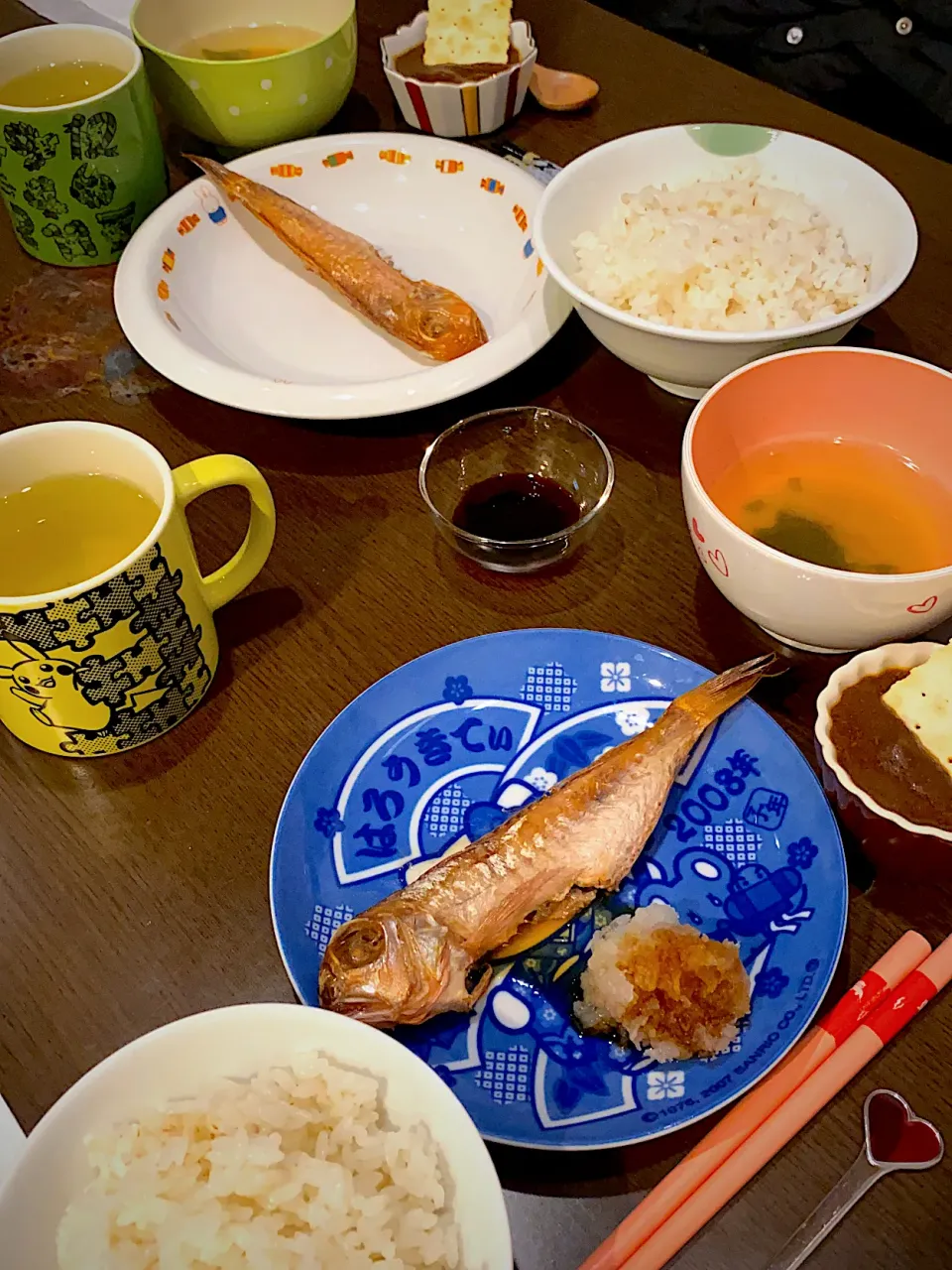 焼き丸干甘鯛＆大根おろし　スパイシーカレー＆クラッカー   わかめのお味噌汁　もち麦入りごはん　お茶|ch＊K*∀o(^^*)♪さん