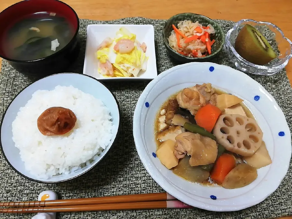 筑前煮、えびと白菜の七味マヨ和え、切り干し大根の酢の物など|こっちゃんさん