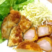 Snapdishの料理写真:とんかつ定食|satoさん