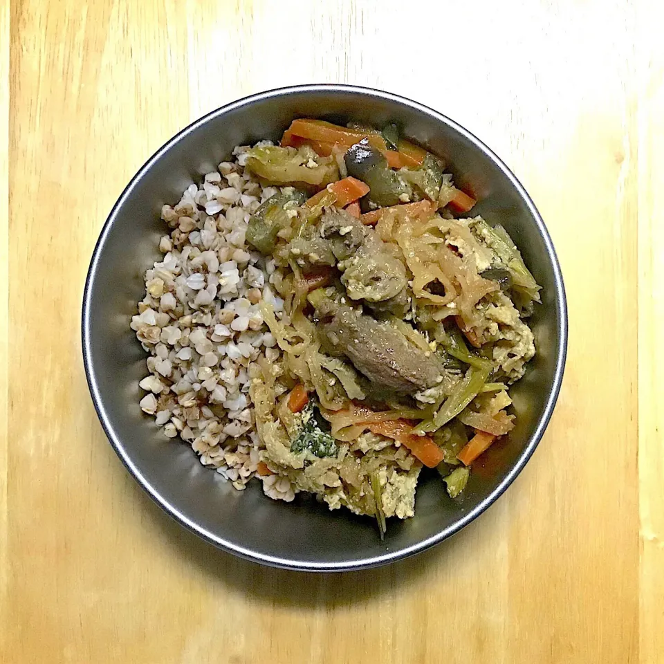 蕎麦の実と炒め物|🌿𝚌𝚑𝚎𝚛𝚗𝚘🥄さん