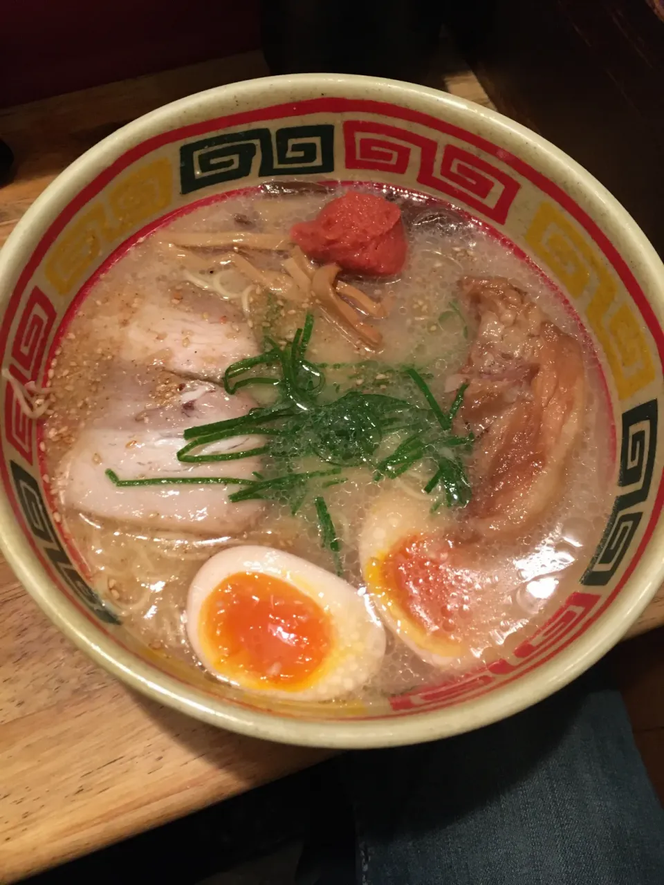 秋葉原　じゃんがらラーメン本店　九州じゃんがら全部入り|どんちゃんさん