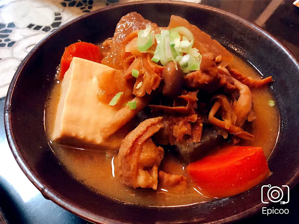 冬になるとこれが美味しい😋モツ煮|アライさんさん