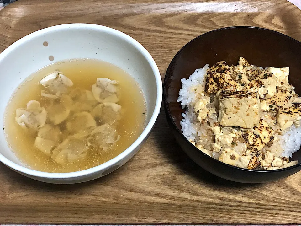 今日の夕食 ☆麻婆豆腐丼 ☆スープ焼売|まぁたんさん