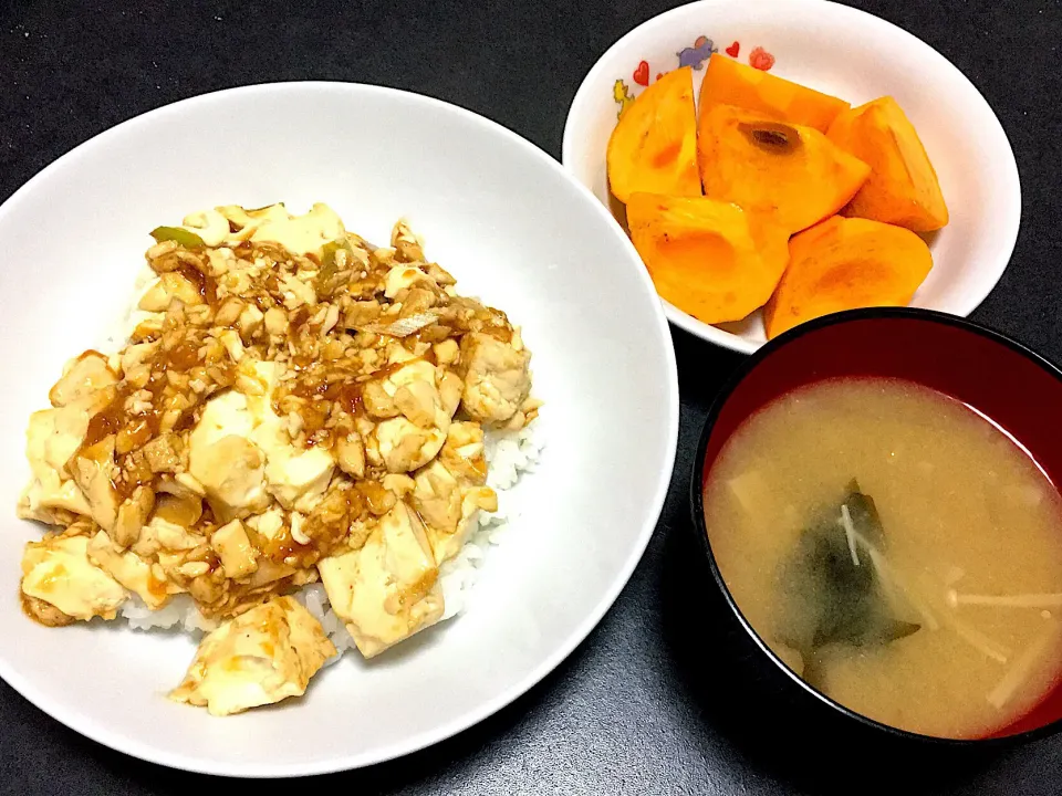 肉なし麻婆豆腐丼|ねこぜさん