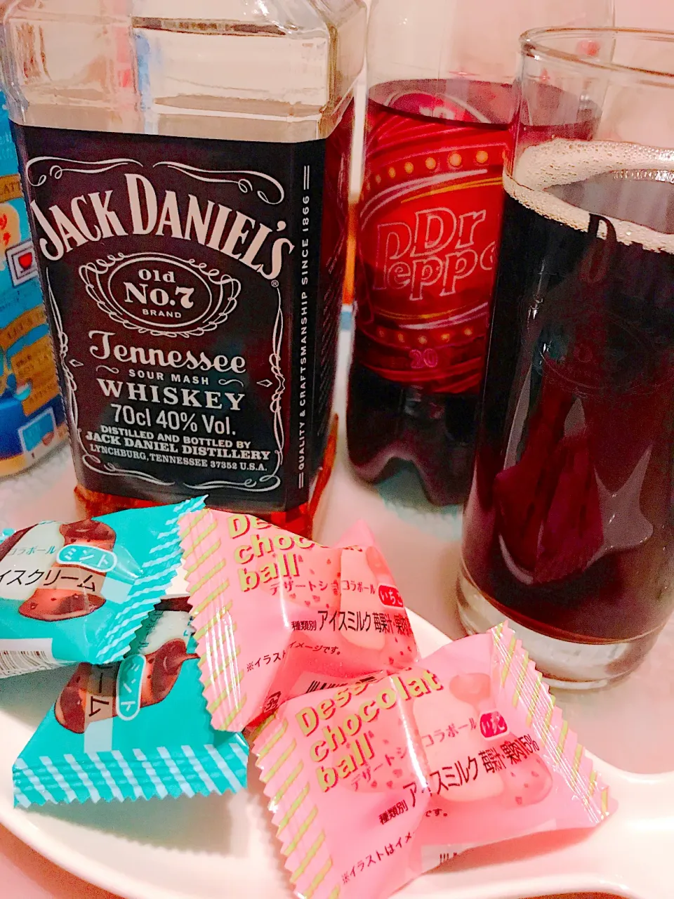 Jack Daniel'sのDr Pepper割り  と、Desert chocolat ballのいちごとミント|舞さん