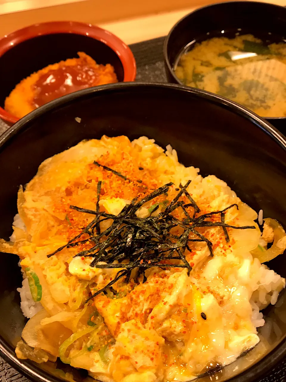 松のやの11時までのお得な朝メニュー『玉子丼』290円|ま〜てぃんさん