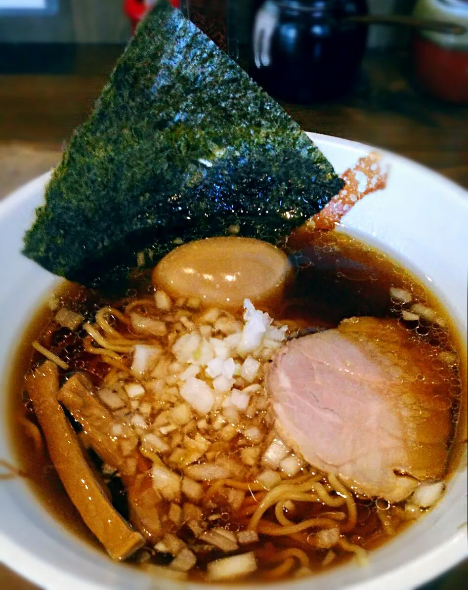 ラーメン《醤油》 @めん屋とんぼ　八王子市大和田町7-8-8|のも💛さん