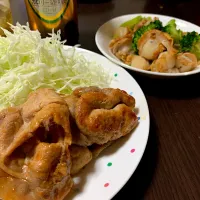 Snapdishの料理写真:生姜焼き＆ベビーホタテ炒め|あきさん