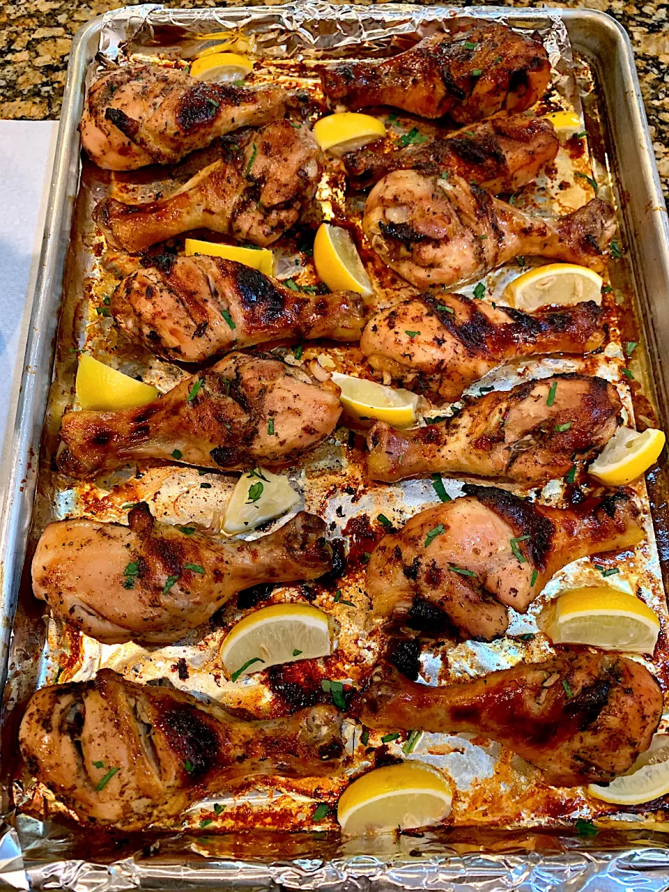 Baked Chicken Drumsticks with Garlic and Herbs|Alma's Home Kitchenさん