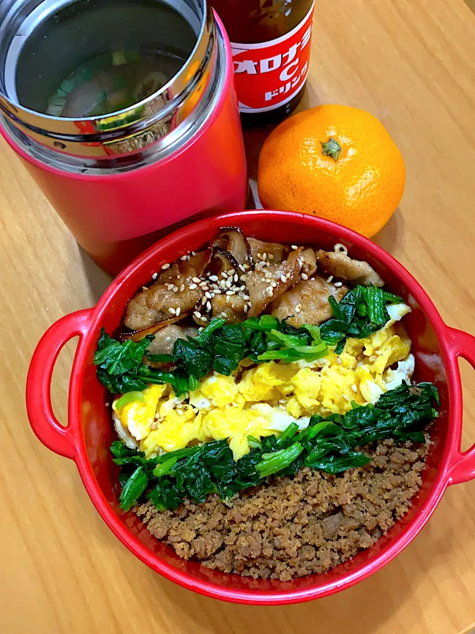 鶏そぼろ&焼肉三色弁当|まっきんさん