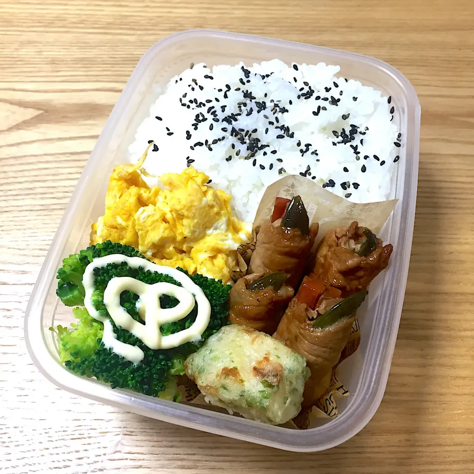 金曜日の旦那さんのお弁当🍙|むさけんさん