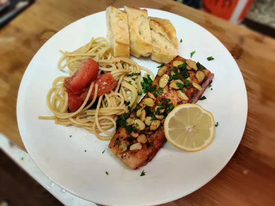 Trout Meunerie au amandes with pasta|Willさん