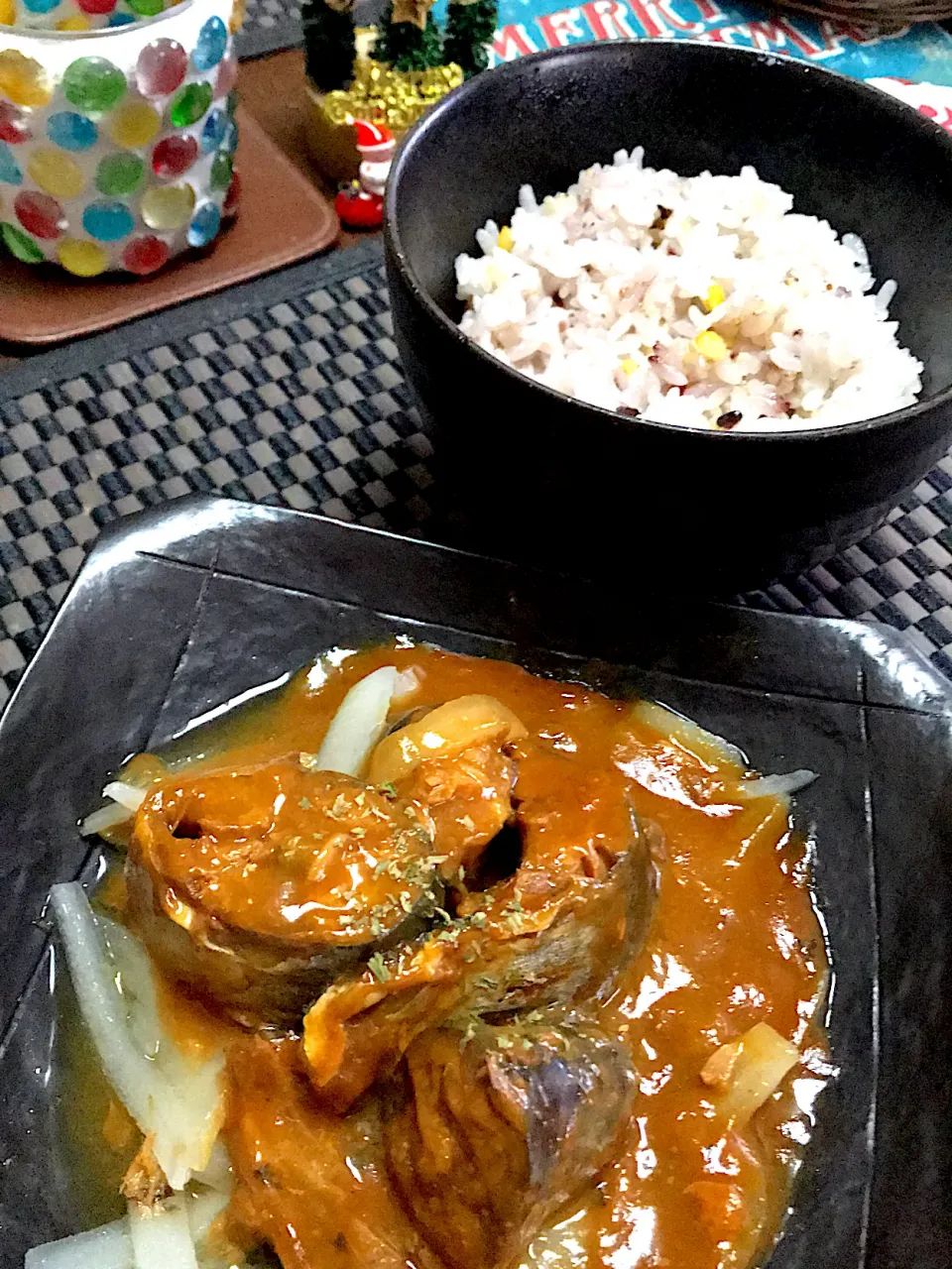 鯖缶と十六穀米の朝食|ま〜てぃんさん