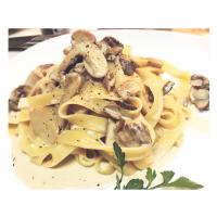 ◇出張シェフの料理◇ ポルチーニ香るキノコのクリーム生リングイネ