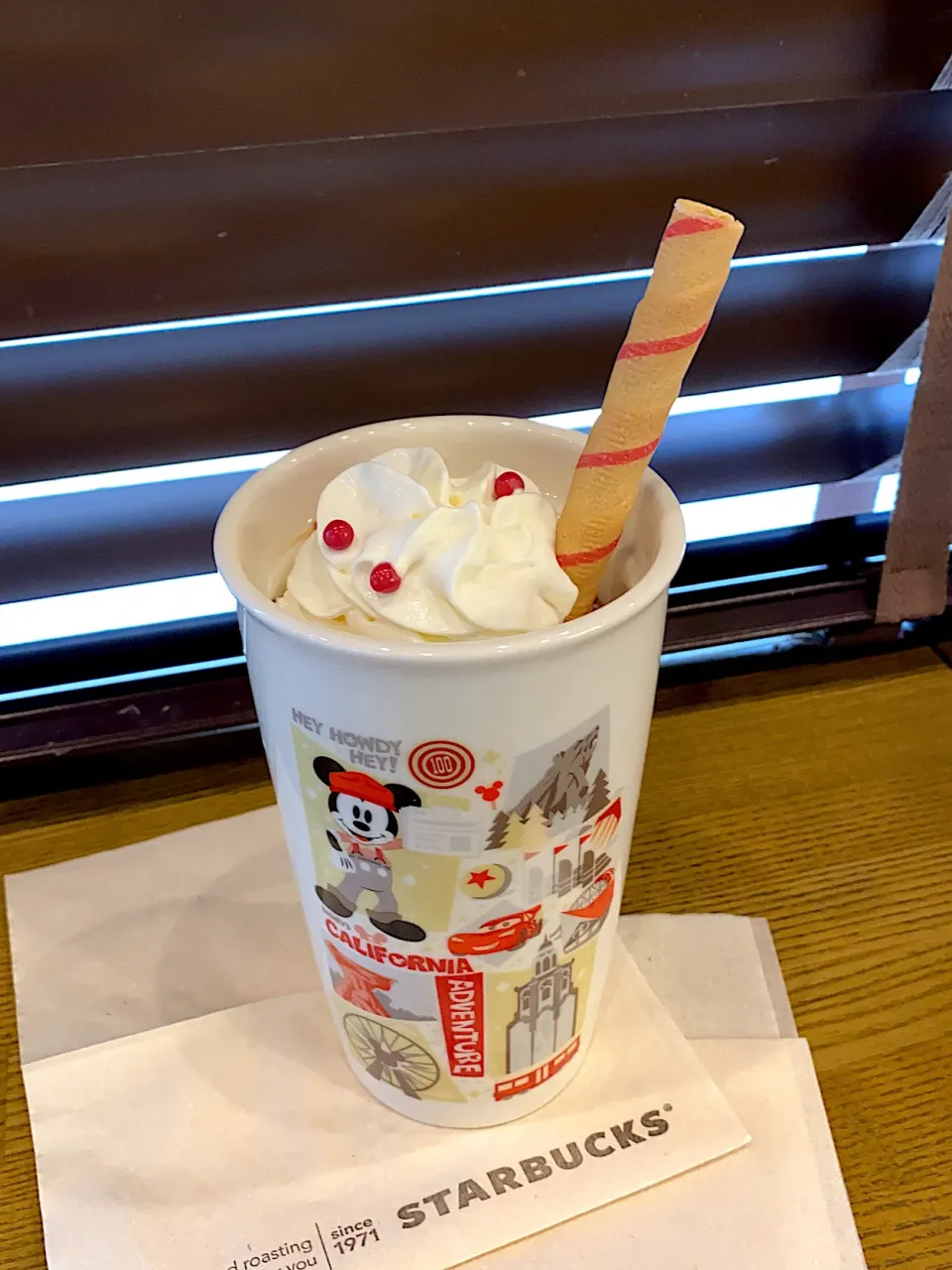 Snapdishの料理写真:サンタブーツ　フラペチーノ|inokocafeさん