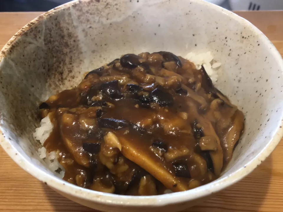 今日の賄いも原木椎茸たっぷり使ったカレー丼|bontaさん