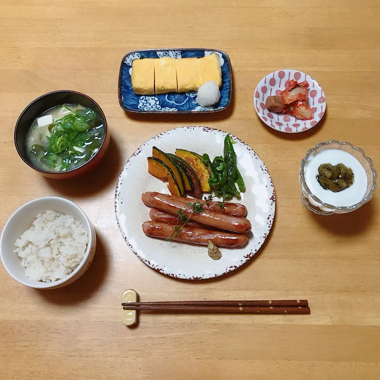 ソーセージと焼き野菜　　だし巻き玉子|ちゃみこさん