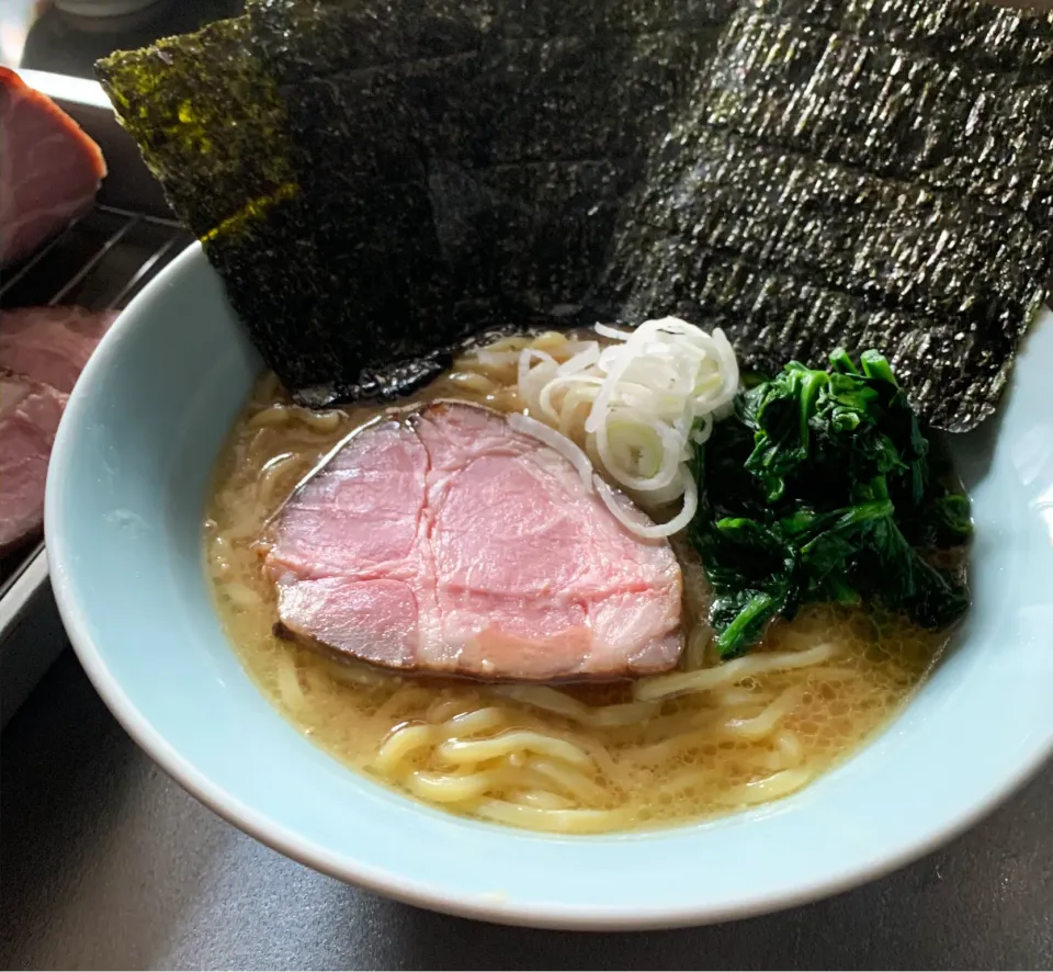 家で家系ラーメン 自家製低温調理チャーシュー|まる(丸大豆)さん