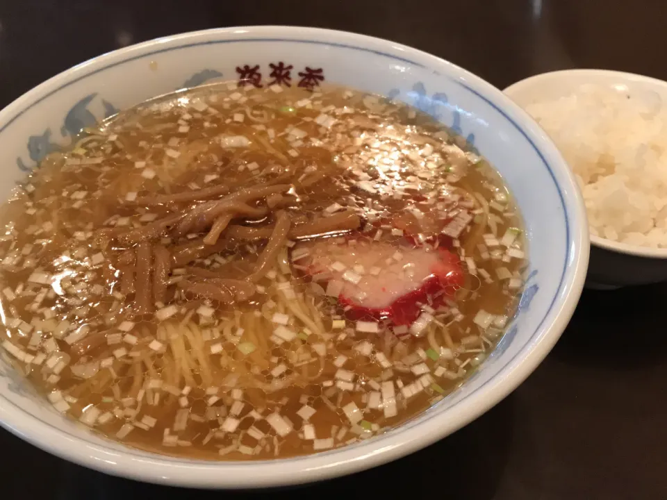 ラーメンと小ライス🍜|まさとさん