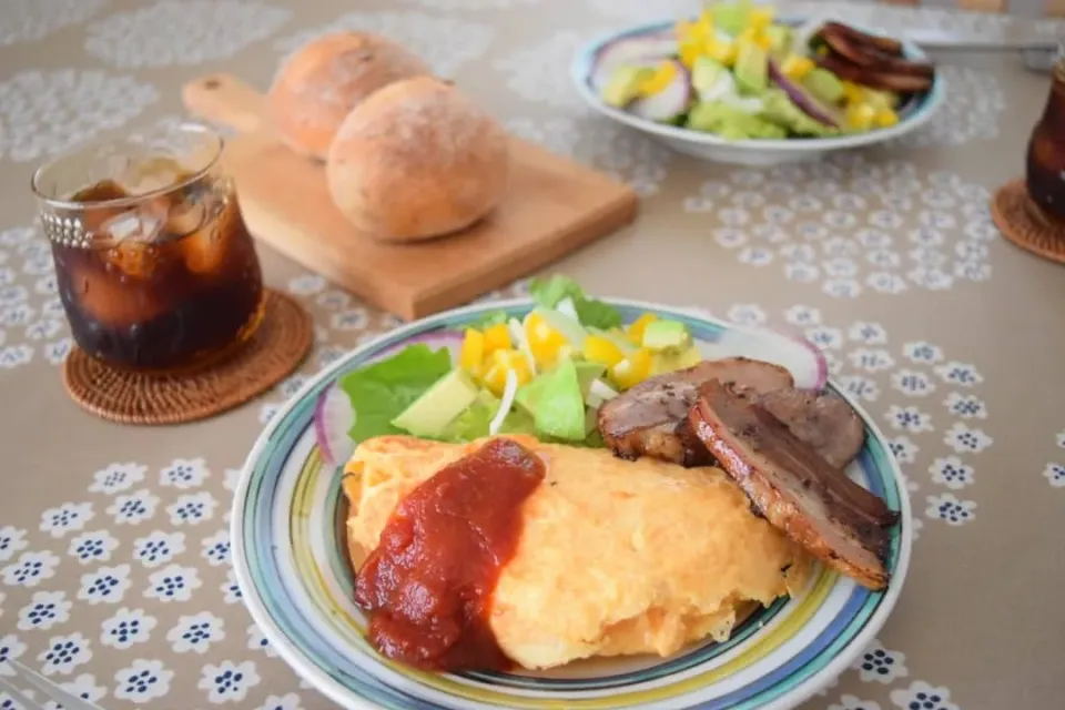 おうちで作る！オムレツランチプレート|うにんぱすさん