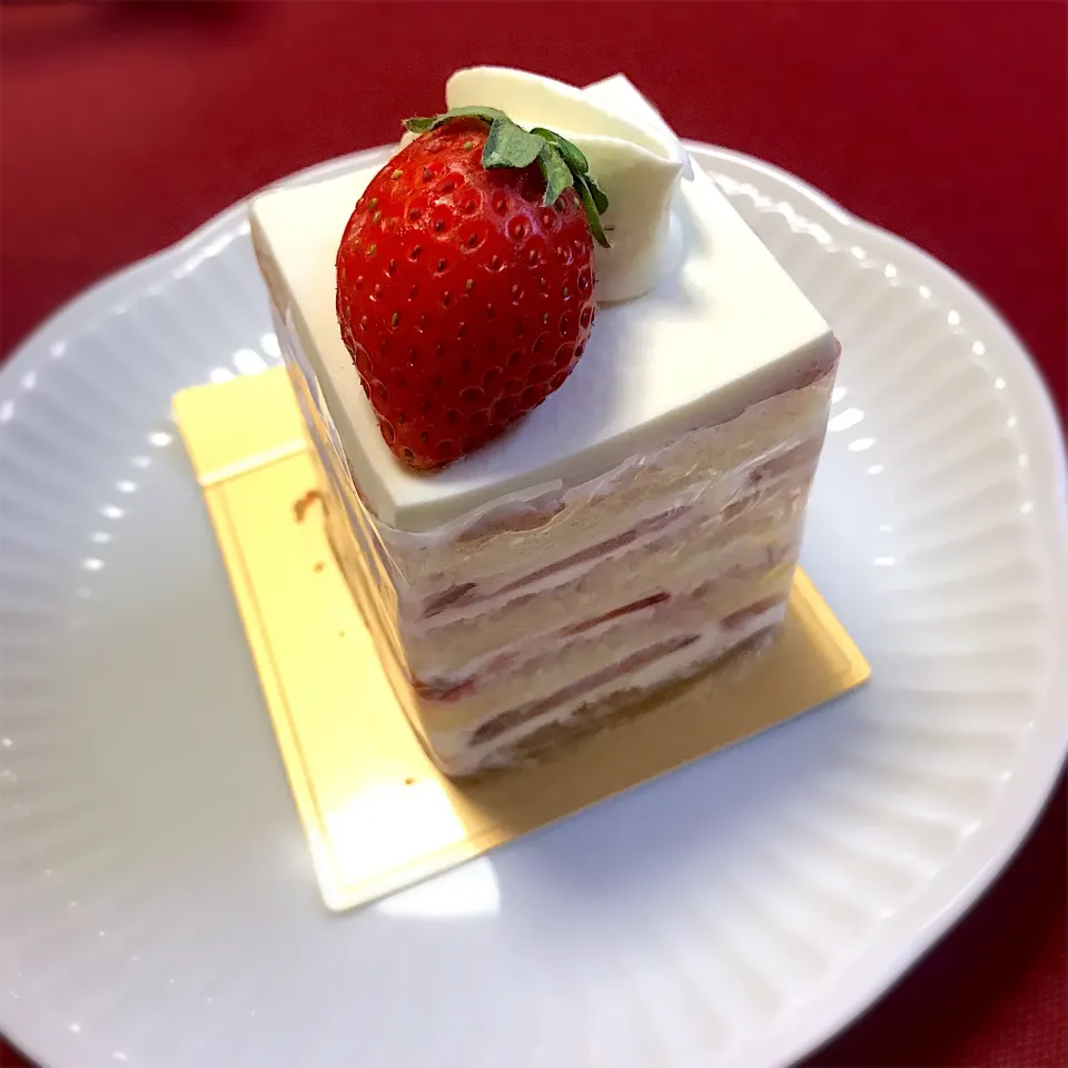 パークハイアットのいちごケーキ🍓|ゆき☆さん