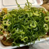 Snapdishの料理写真:たこ焼ねぎもり6コ　マヨソース